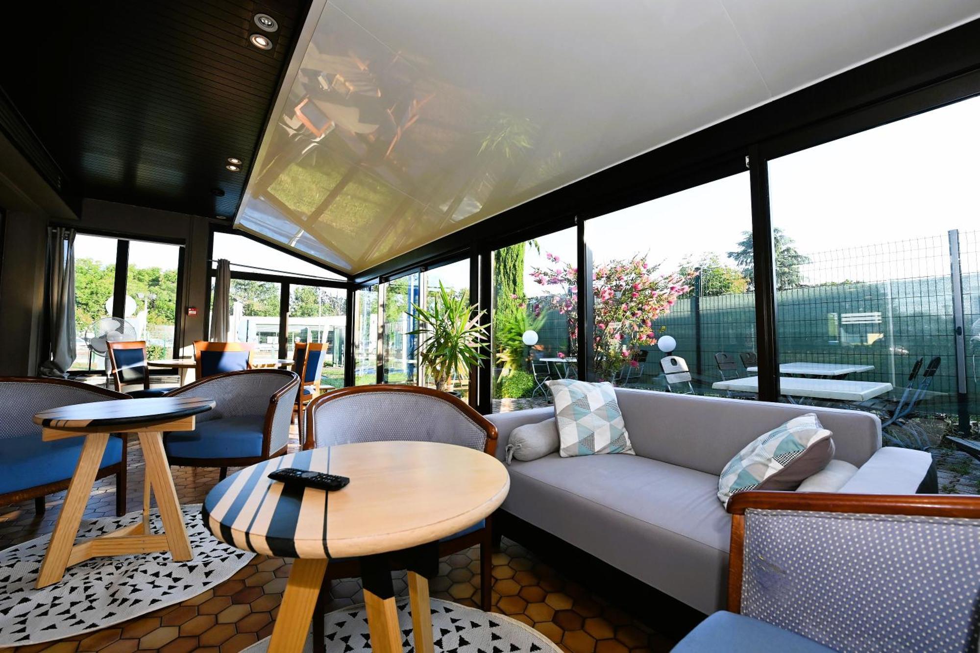 Kyriad Tarbes Hotel Odos